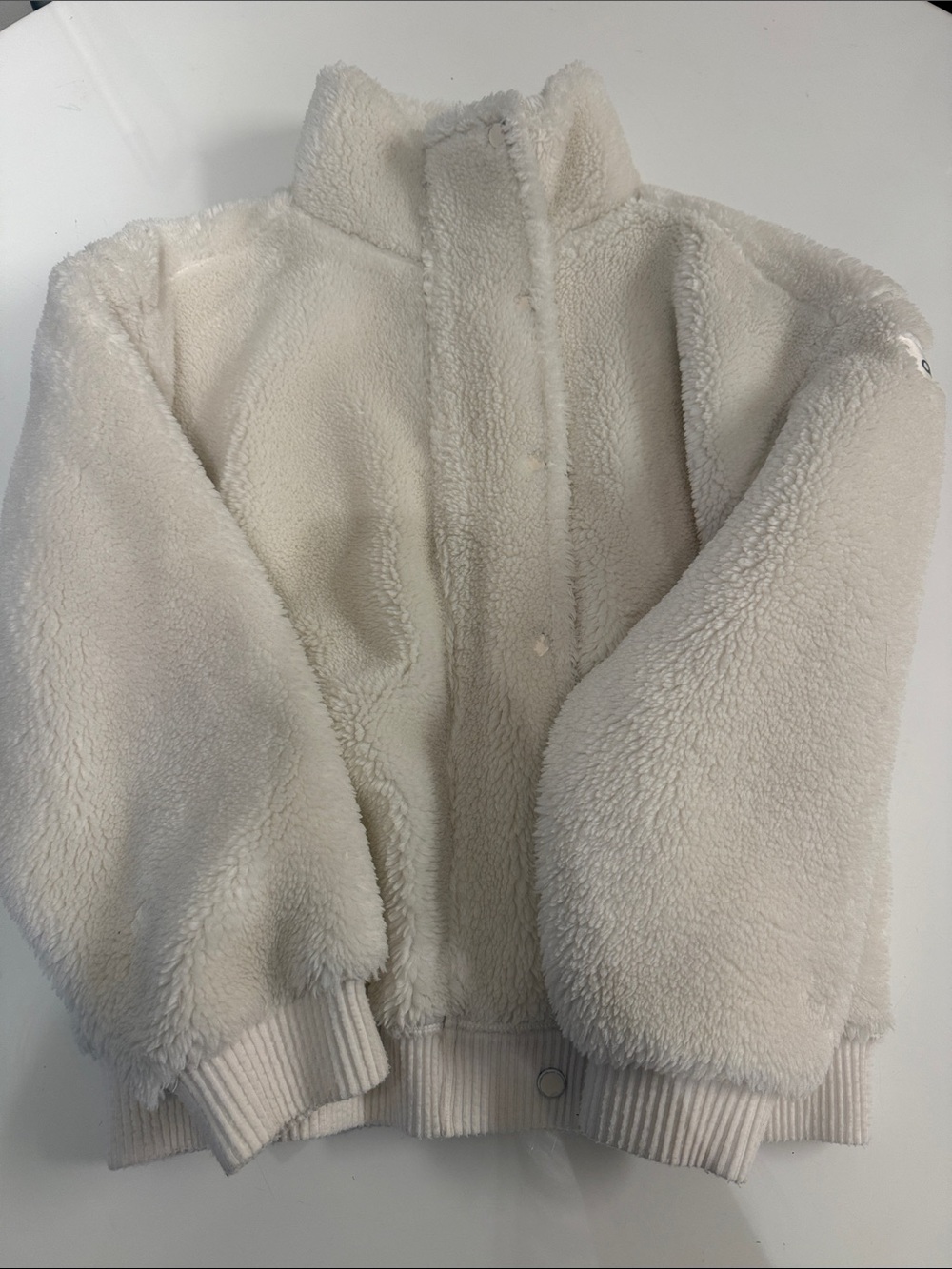 ALO Yoga Women's Cream Sherpa Jacket with Ribbed Trim